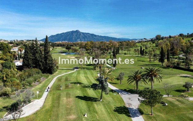 Resale - Villa - El Paraiso - New Golden Mile