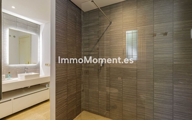 Resale - Apartment - Benahavís - La Quinta