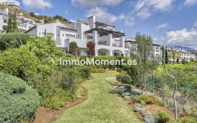 Resale - Apartment - Benahavís - La Quinta