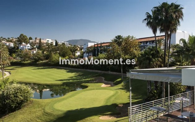 Resale - Apartment - Benahavís - La Quinta