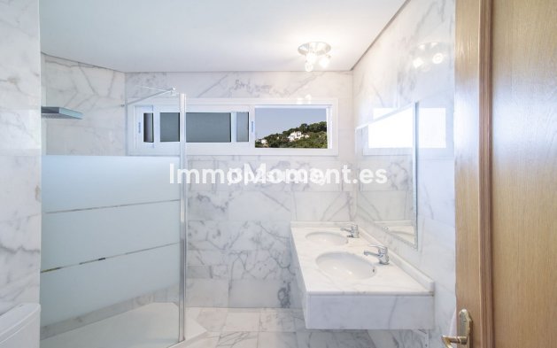 Reventa - Villa - Estepona  - Estepona Centro