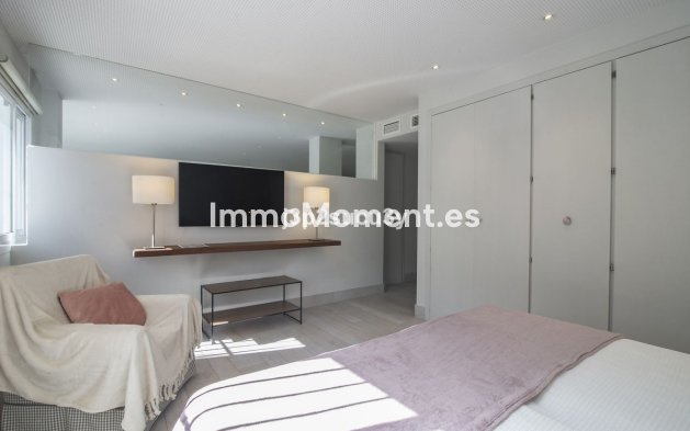 Resale - Apartment - Marbella - Guadalmina Baja