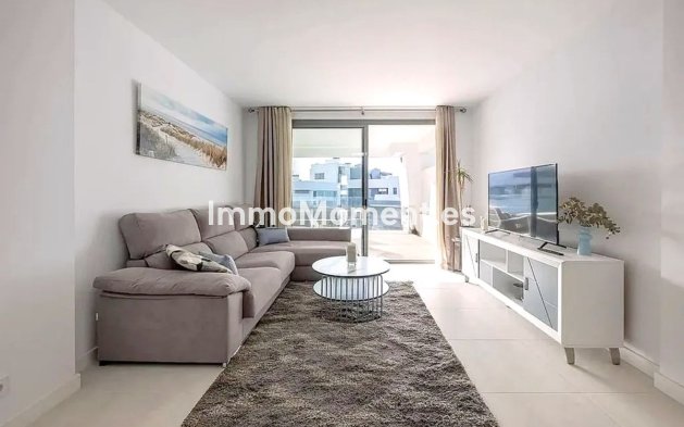 Resale - Apartment - Estepona - Selwo