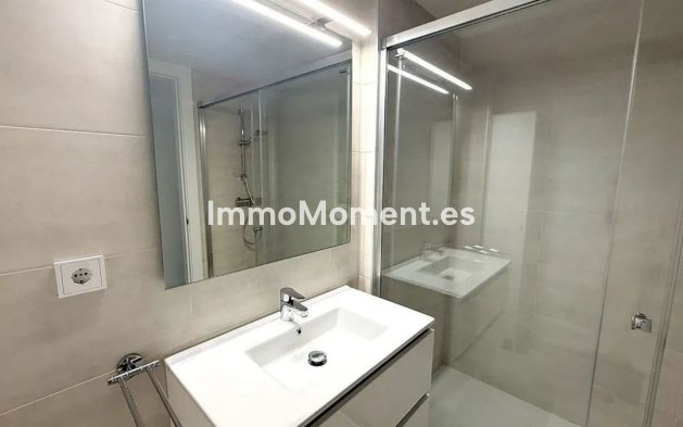 Resale - Apartment - Estepona - Selwo