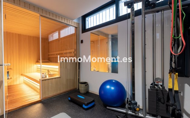 Resale - Villa - Marbella - Nueva Andalucía