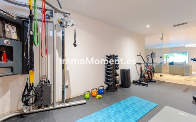 Resale - Villa - Marbella - Nueva Andalucía