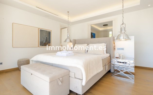 Resale - Villa - Marbella - Nueva Andalucía