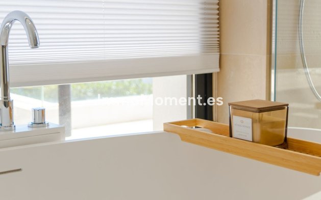 Resale - Villa - Marbella - Nueva Andalucía