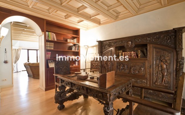 Revente - Villa - Marbella - Puerto Banús