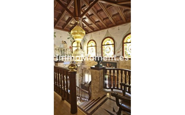 Revente - Villa - Marbella - Puerto Banús