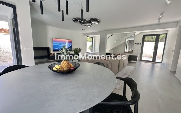 Wiederverkauf - Villa - Marbella - Puerto Banús