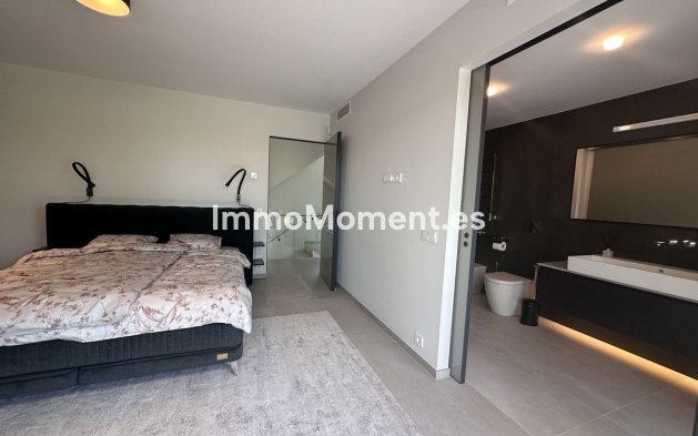 Wiederverkauf - Villa - Marbella - Puerto Banús