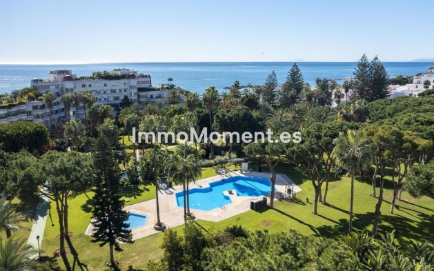 Resale - Apartment - Marbella - Puerto Banús