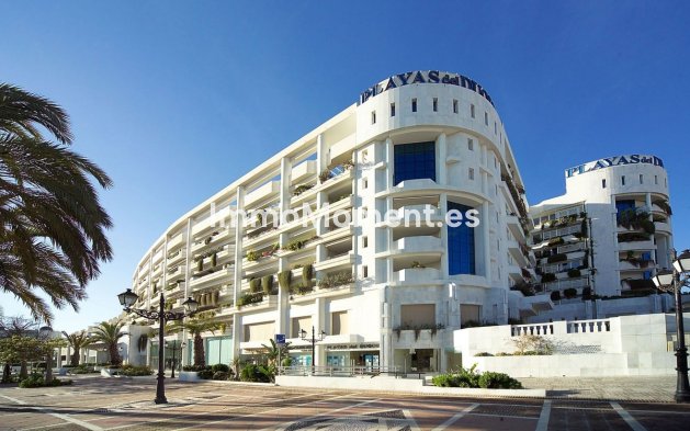 Resale - Apartment - Marbella - Puerto Banús