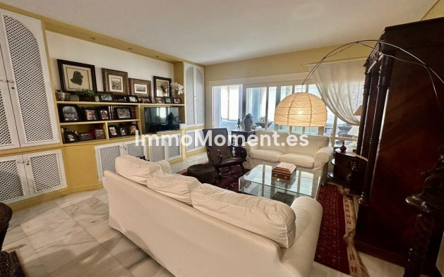 Resale - Apartment - Marbella - Puerto Banús