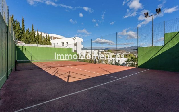 Revente - Appartement - Marbella - Nueva Andalucía