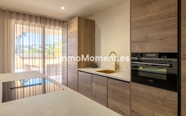 Resale - Apartment - Benahavís - Benahavís Centro