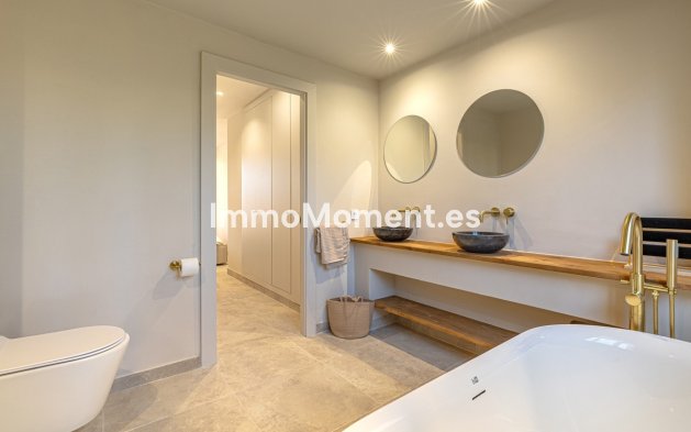 Resale - Apartment - Benahavís - Benahavís Centro