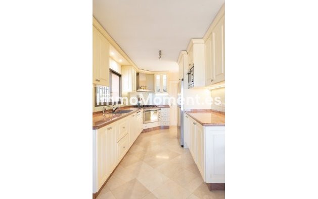 Resale - Villa - Marbella - El Rosario