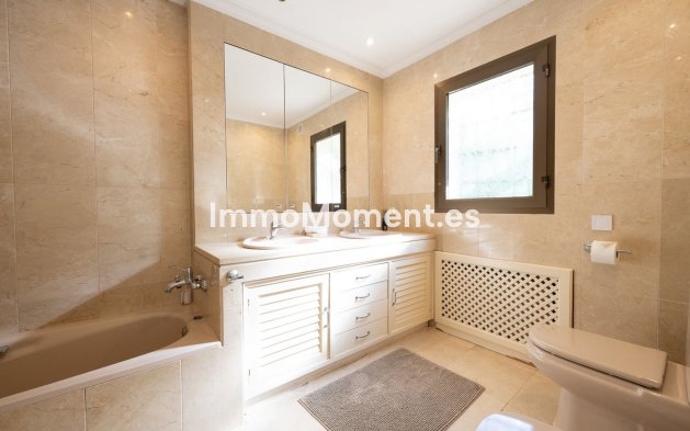 Resale - Villa - Marbella - El Rosario