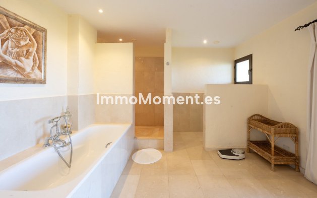 Resale - Villa - Marbella - El Rosario