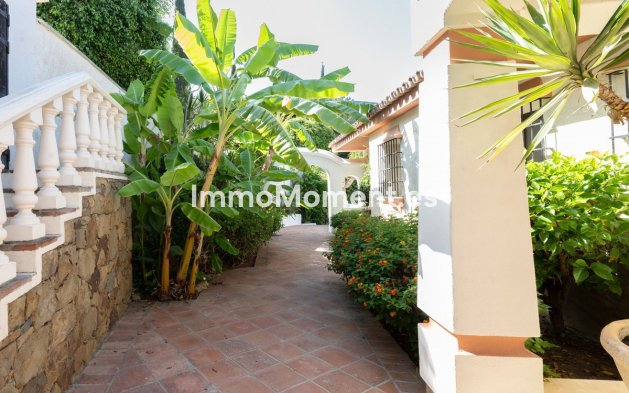 Resale - Villa - Marbella - El Rosario