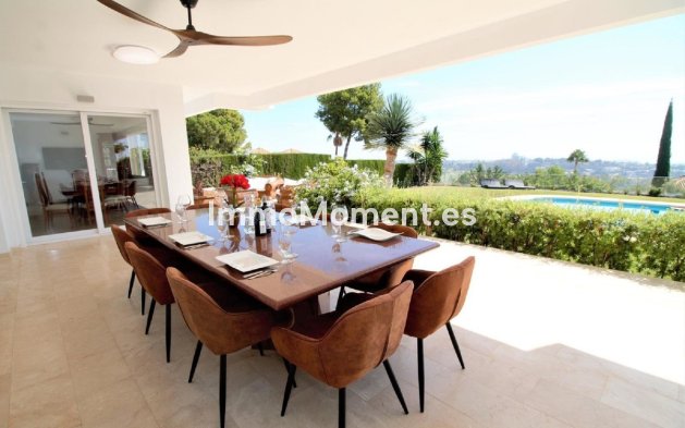 Resale - Villa - El Paraiso - New Golden Mile
