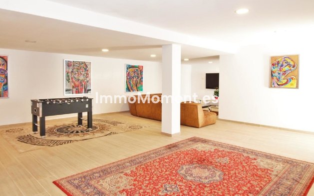 Resale - Villa - El Paraiso - New Golden Mile