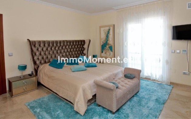 Resale - Villa - El Paraiso - New Golden Mile