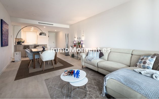 Resale - Apartment - Estepona - Selwo