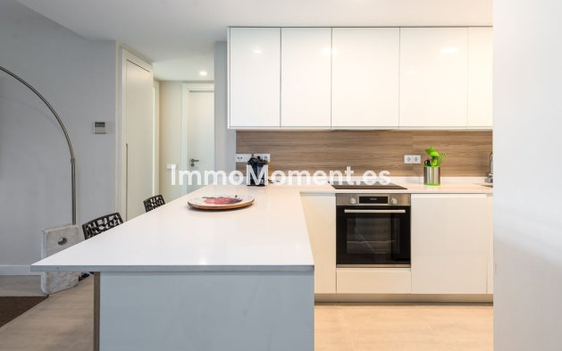 Resale - Apartment - Estepona - Selwo