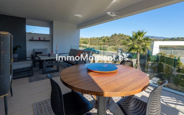 Resale - Apartment - Estepona - Selwo