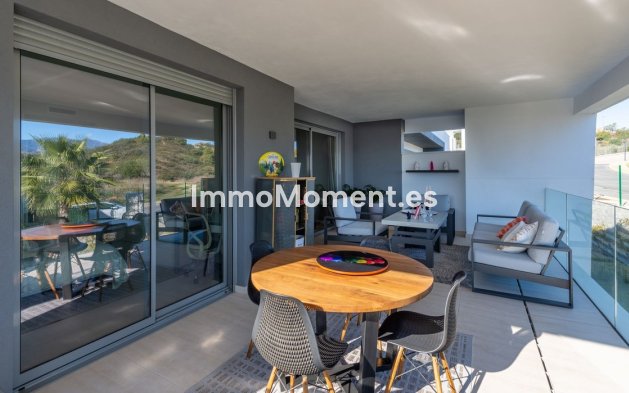 Resale - Apartment - Estepona - Selwo
