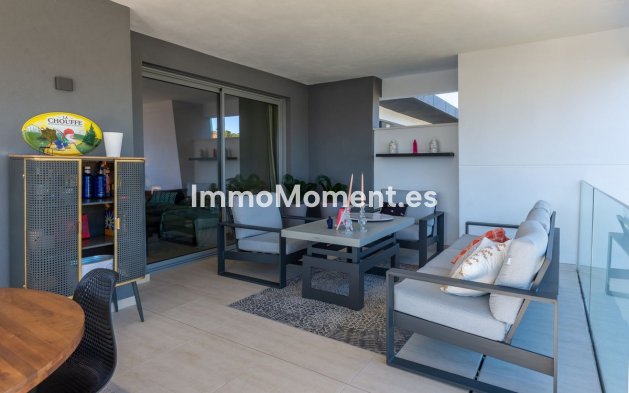 Resale - Apartment - Estepona - Selwo