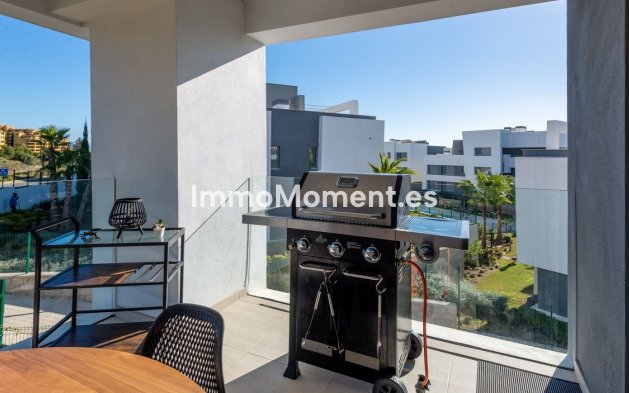 Resale - Apartment - Estepona - Selwo