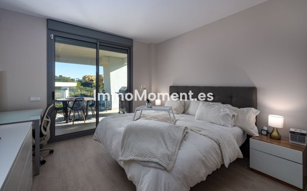 Resale - Apartment - Estepona - Selwo