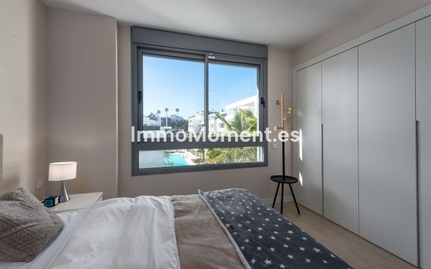 Resale - Apartment - Estepona - Selwo