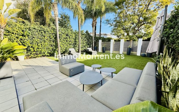Wiederverkauf - Freistehende Villa - Marbella - Guadalmina Baja