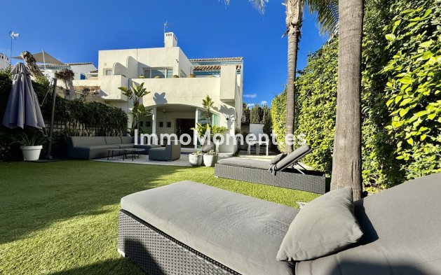 Wiederverkauf - Freistehende Villa - Marbella - Guadalmina Baja