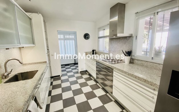 Wiederverkauf - Freistehende Villa - Marbella - Guadalmina Baja