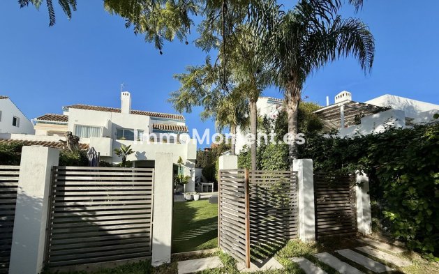 Wiederverkauf - Freistehende Villa - Marbella - Guadalmina Baja