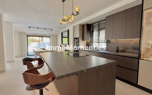 Revente - Villa - Marbella - Nueva Andalucía