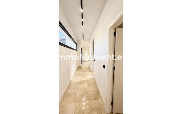 Revente - Villa - Marbella - Nueva Andalucía