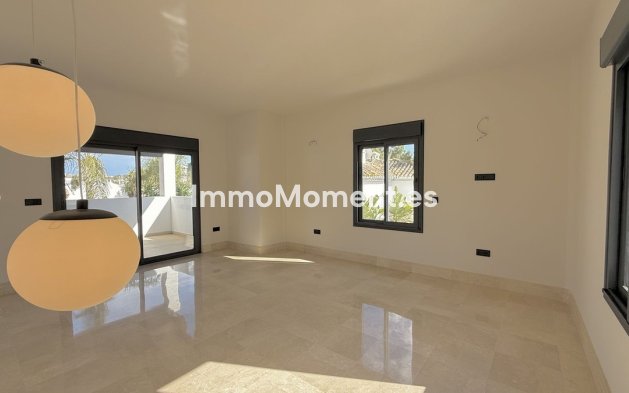 Revente - Villa - Marbella - Nueva Andalucía