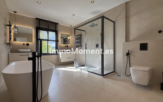 Revente - Villa - Marbella - Nueva Andalucía