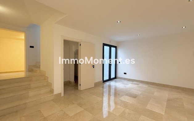 Revente - Villa - Marbella - Nueva Andalucía