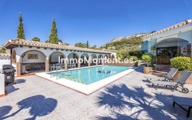 Resale - Villa - Benalmadena - Benalmadena Costa