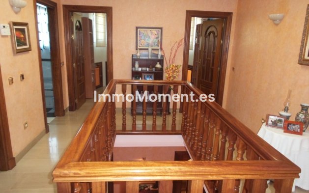 Wiederverkauf - Villa -   Inländisch - Alhaurín de la Torre