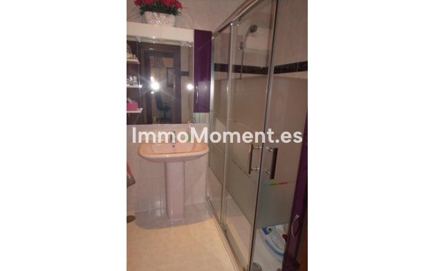 Wiederverkauf - Villa -   Inländisch - Alhaurín de la Torre