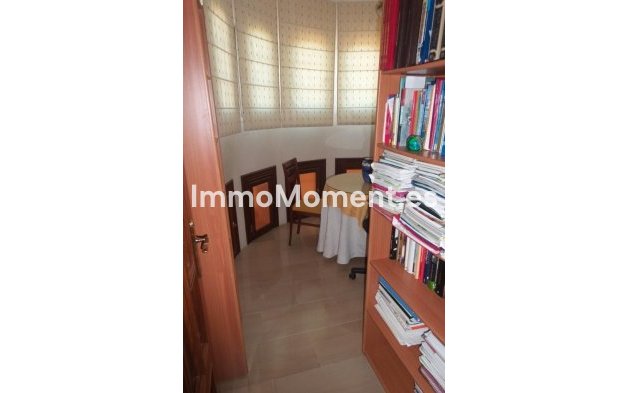 Wiederverkauf - Villa -   Inländisch - Alhaurín de la Torre